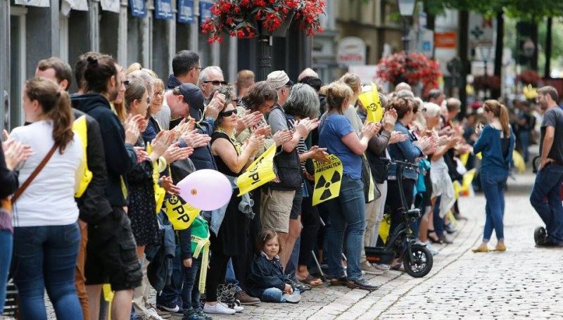 Chaîne humaine “stop Tihange” : seuls 20% des participants étaient des Belges