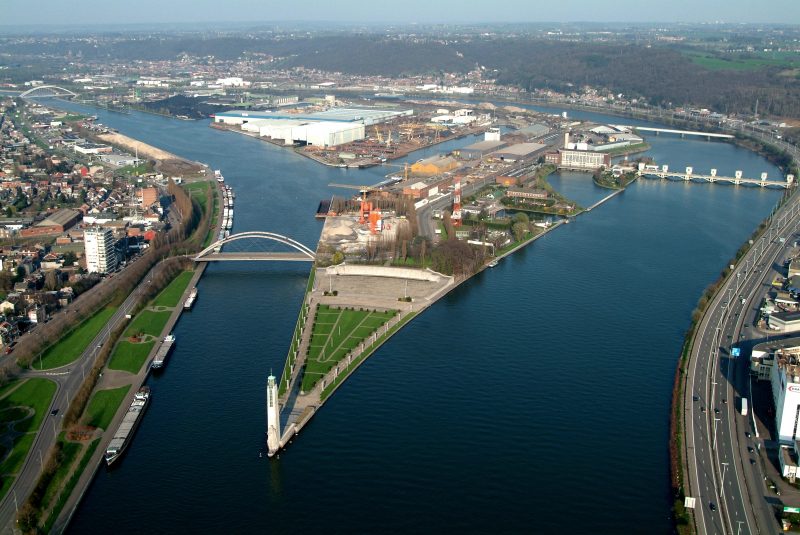 Des éoliennes de la Mer du Nord ramenées à Liège par voie d’eau pour être recyclées