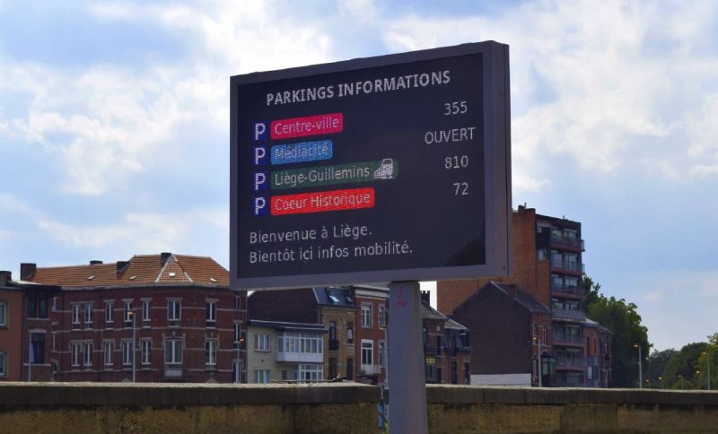 Le nouveau système de signalisation dynamique des parkings liégeois est en place