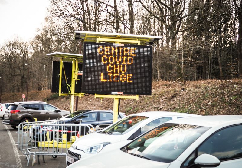 Dépistages Covid-19 au CHU du Sart-Tilman sans sortir de sa voiture