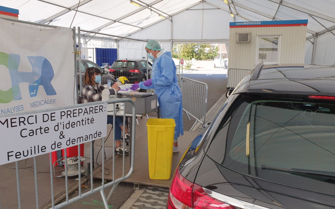 Victime de son succès, le centre de dépistage de Vottem compte s’agrandir: “déjà un prélèvement toutes les 2 min!”