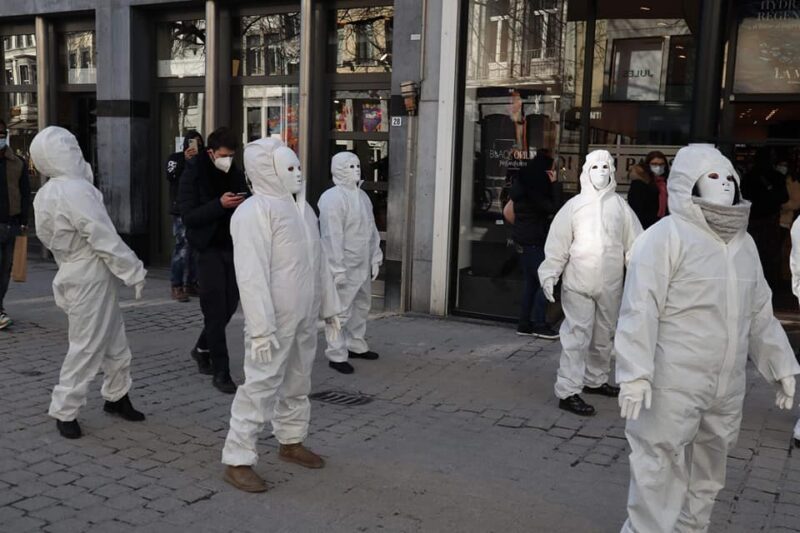 La chorégraphie de samedi contre les mesures sanitaires était une action de l’extrême droite