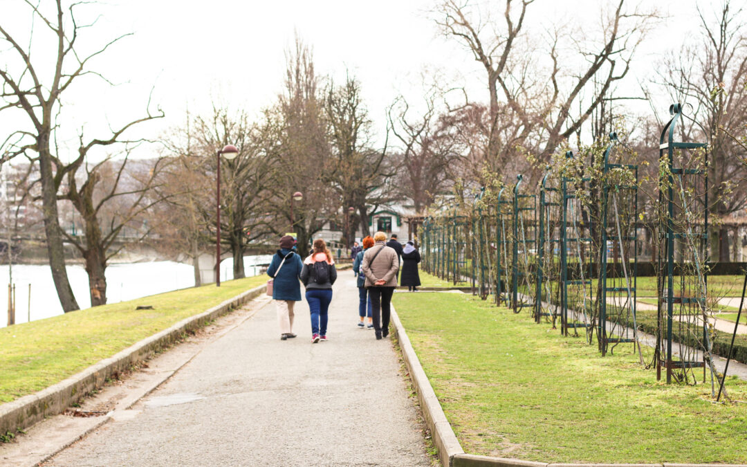 Promenades et balades culturelles organisées par groupes de 10 pour les seniors