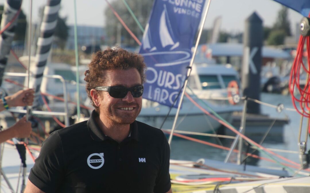 Le skipper Jonas Gerckens blessé 4 semaines avant le départ d’une course au large