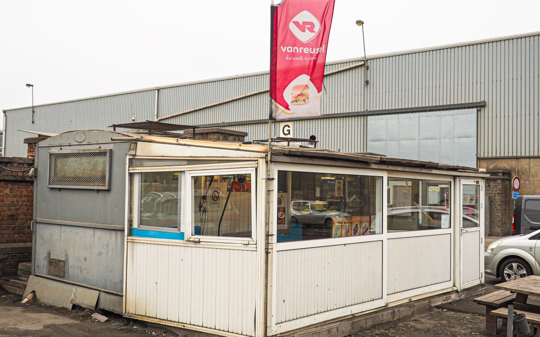 La baraque à frites de l’Ile Monsin, petit bijou de patrimoine à la sauce liégeoise