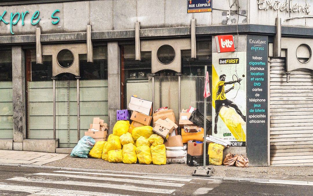 Pourquoi les sacs-poubelles n’ont-ils pas été ramassés dans certains quartiers?