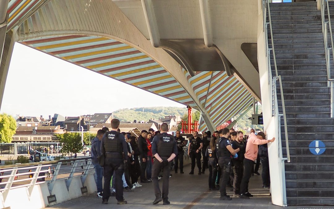 Des bandes de jeunes débarquent à Liège pour se bagarrer sur la foire: 14 arrestations