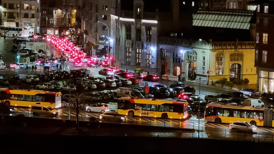 Voici pourquoi la circulation automobile était saturée hier au centre-ville