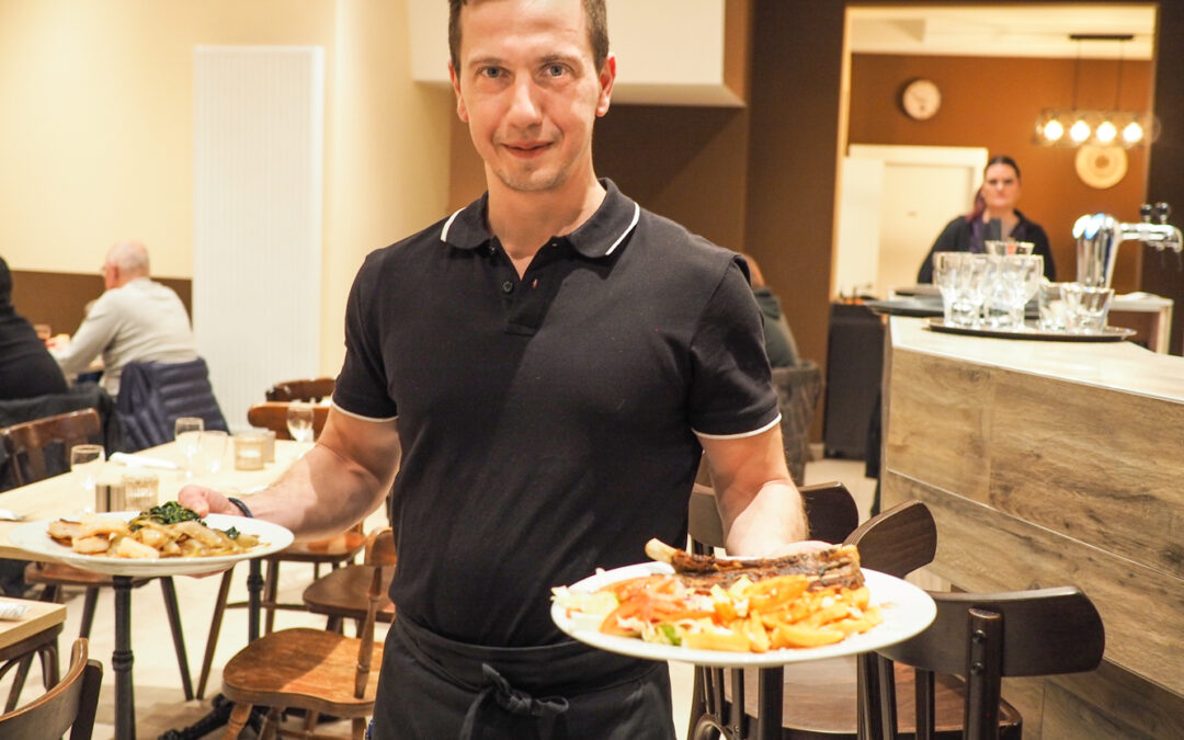 Le célèbre restaurant grec «Chez Tasso» de la rue Souverain Pont a rouvert