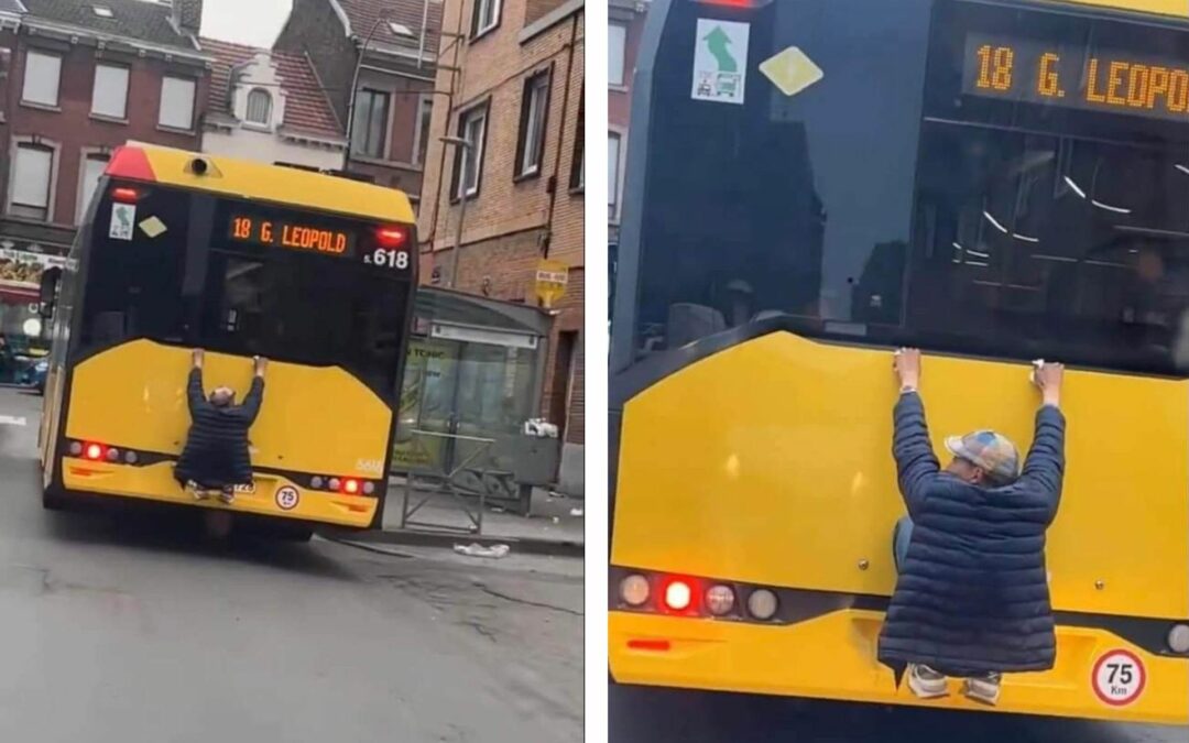 Circuler accroché à l’arrière d’un bus pour “économiser le prix d’un ticket” ? Mauvaise idée !