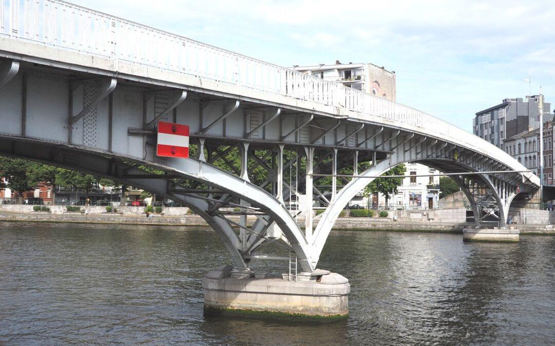 Choisir le nom de Lise Thiry pour rebaptiser la passerelle d’Outremeuse ?