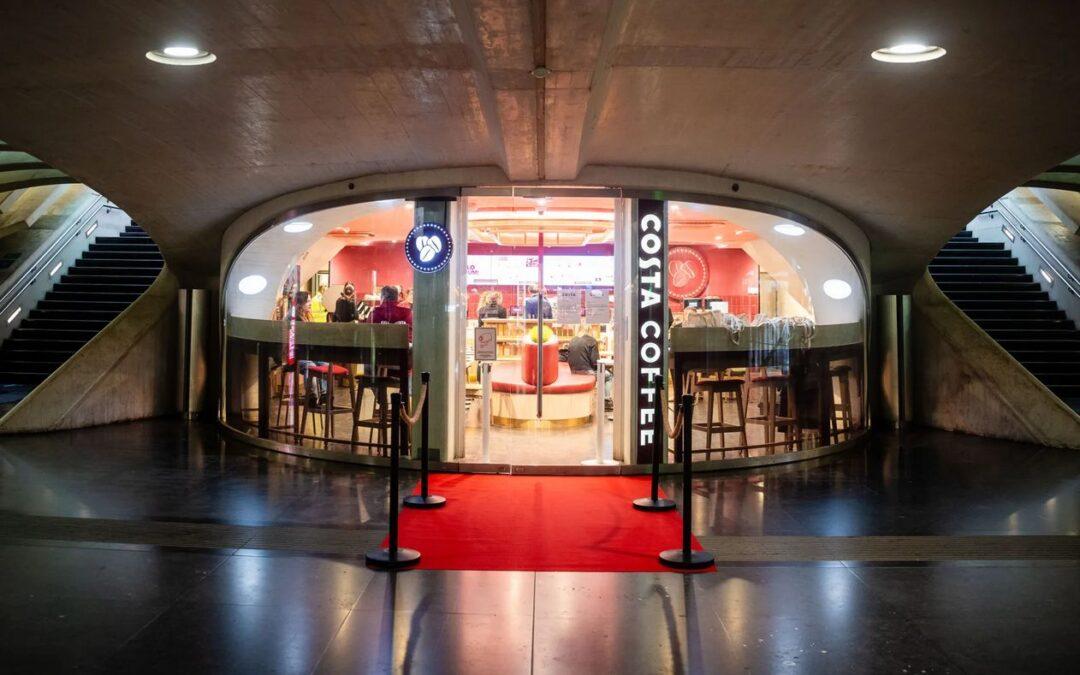 Costa Coffee a ouvert sa première succursale belge dans la gare des Guillemins