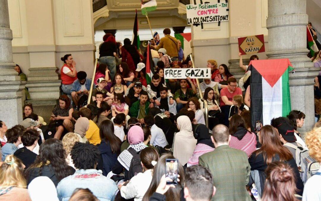 Des étudiants propalestiniens occupent une partie des locaux de l’université au 20-Août