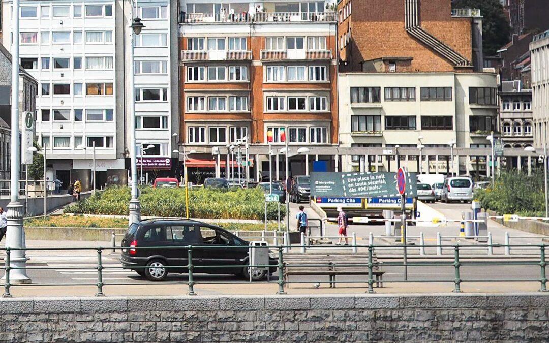 Le parking situé sur la dalle de la Cité administrative va bientôt disparaître