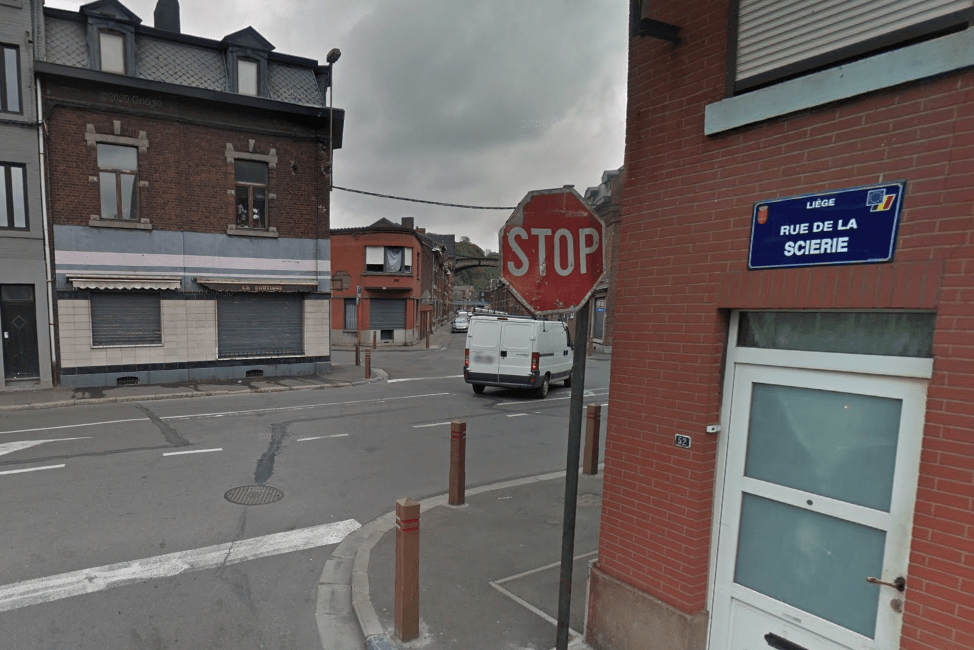 Travaux de nuit au carrefour des rues Ernest Solvay et de la Scierie