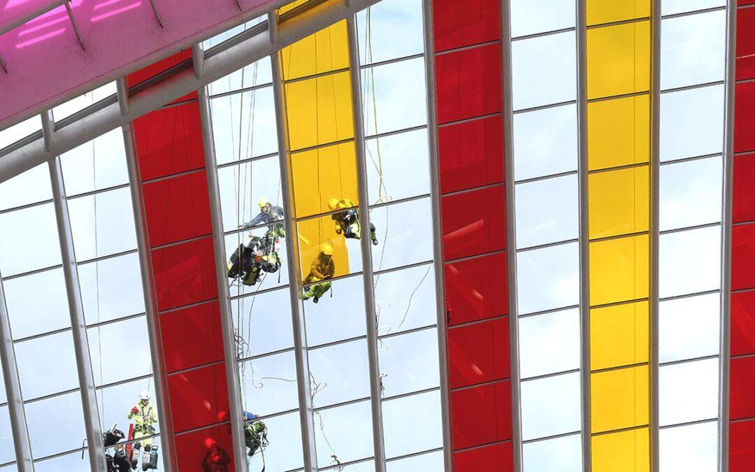 La verrière de la gare des Guillemins va perdre ses couleurs au cours des prochains jours