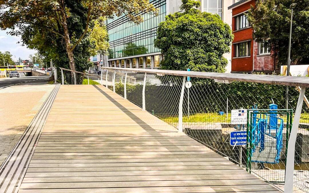 La nouvelle passerelle cyclo-piétonne au-dessus du canal de l’Ourthe est officiellement praticable