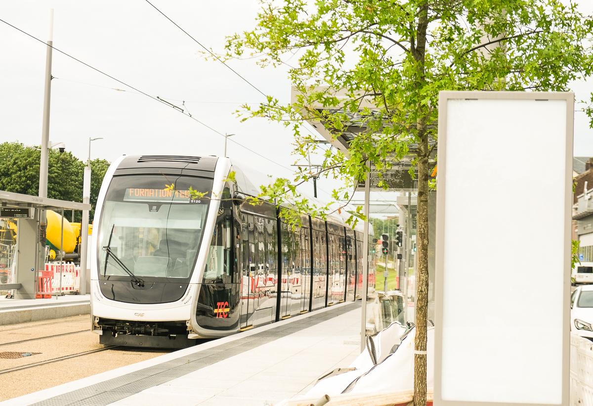 MR et Engagés tuent les extensions du tram vers Herstal et Seraing pour les remplacer par des bus