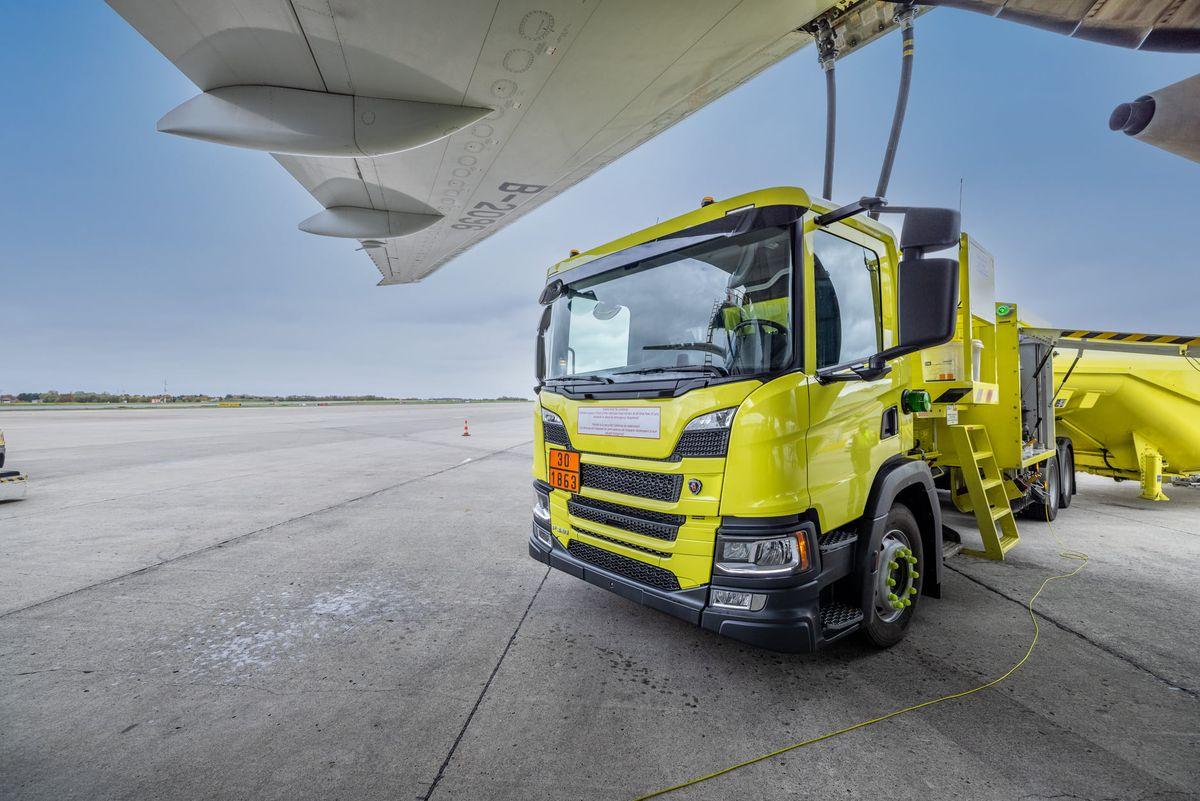 Des bornes de recharge rapides pour voitures et camions à Liege Airport